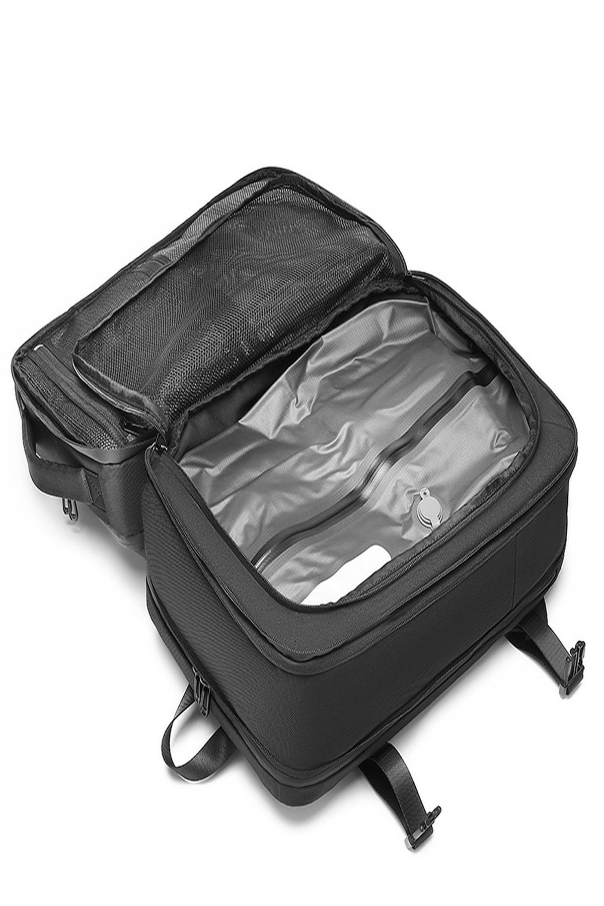 Removable Wet/Dry Pouch