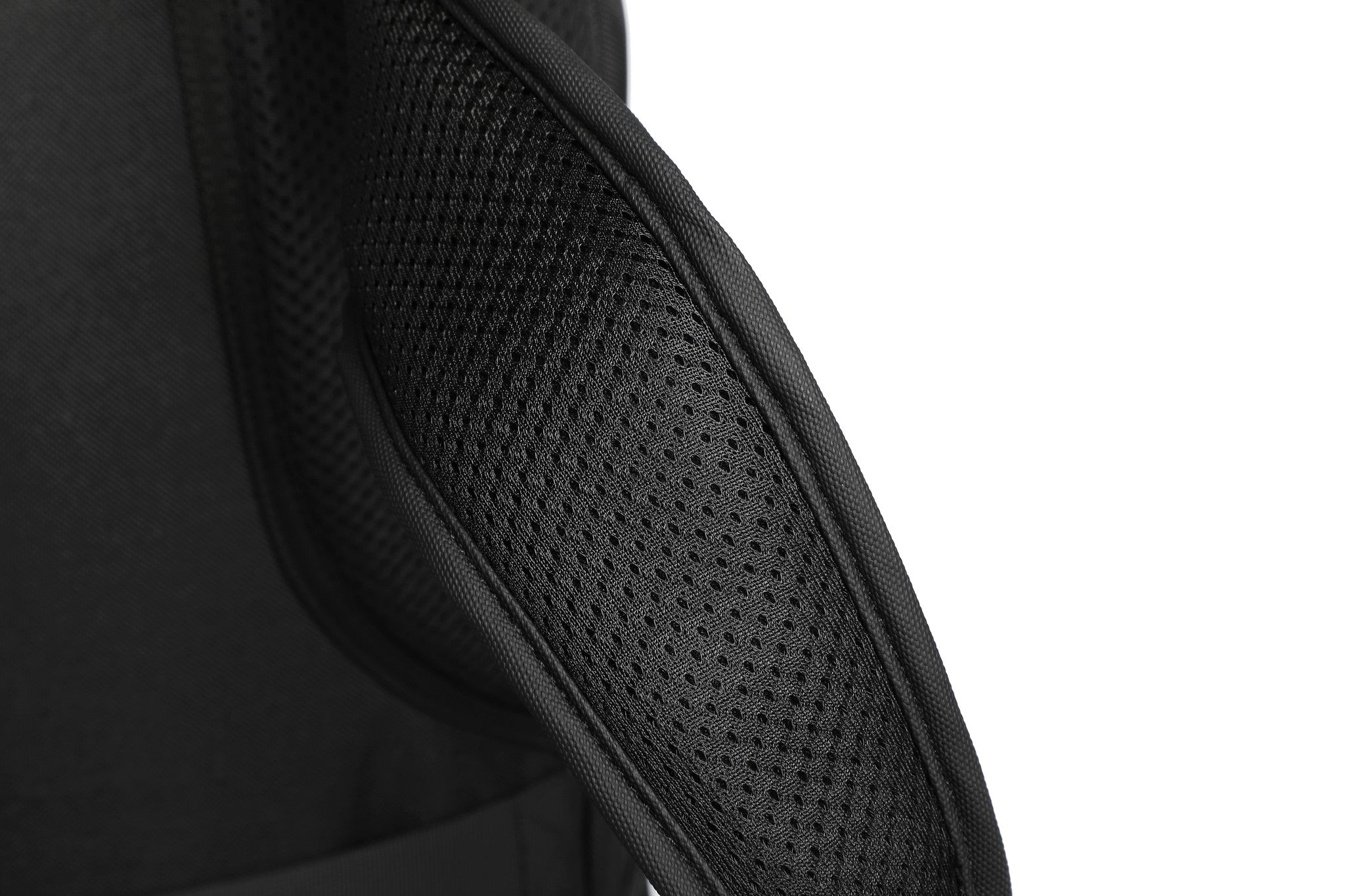 Summit Backpack 25L in Black, close-up of the padded breathable mesh shoulder strap
